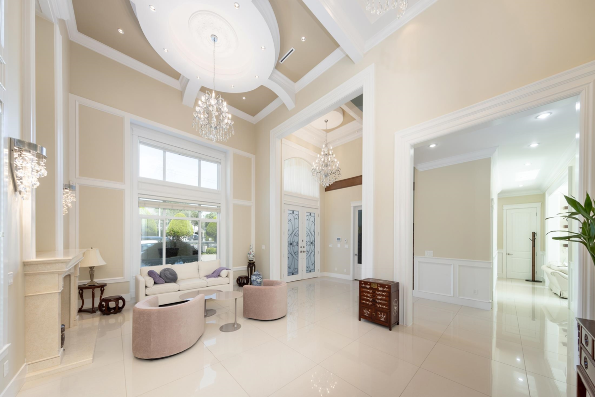 Dining Area Photo of 6160 Granville Avenue, Richmond, BC