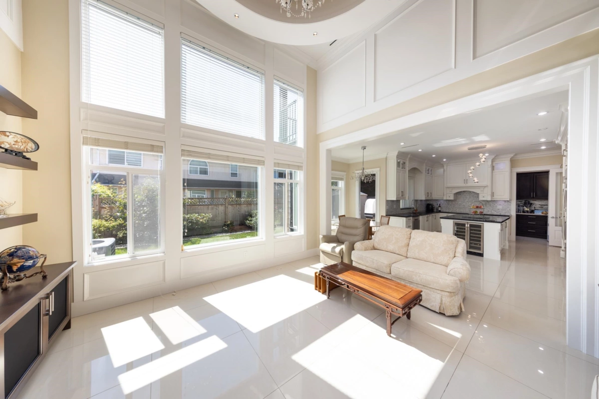Kitchen Island Photo of 6160 Granville Avenue, Richmond, BC