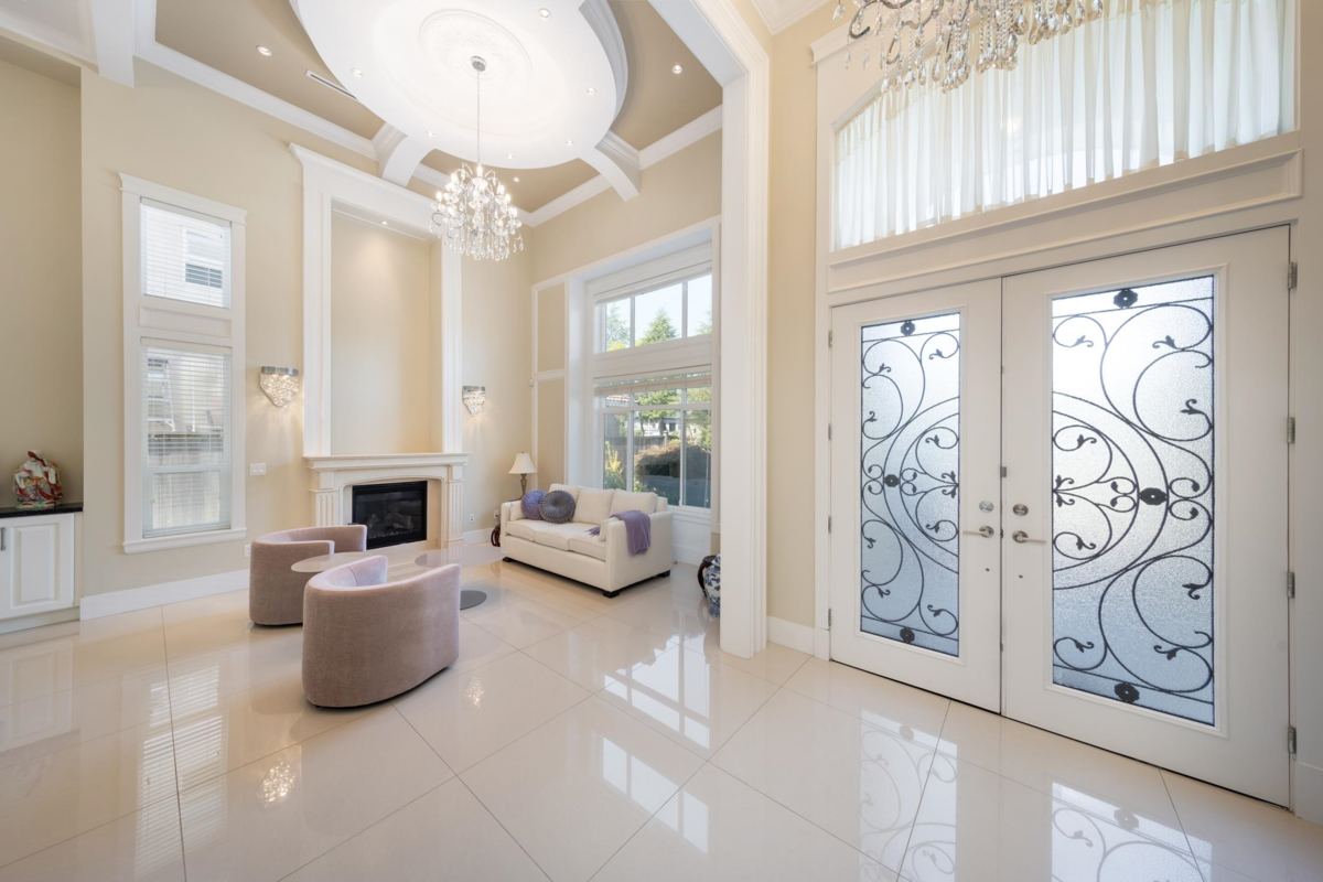 Living Room Photo of 6160 Granville Avenue, Richmond, BC