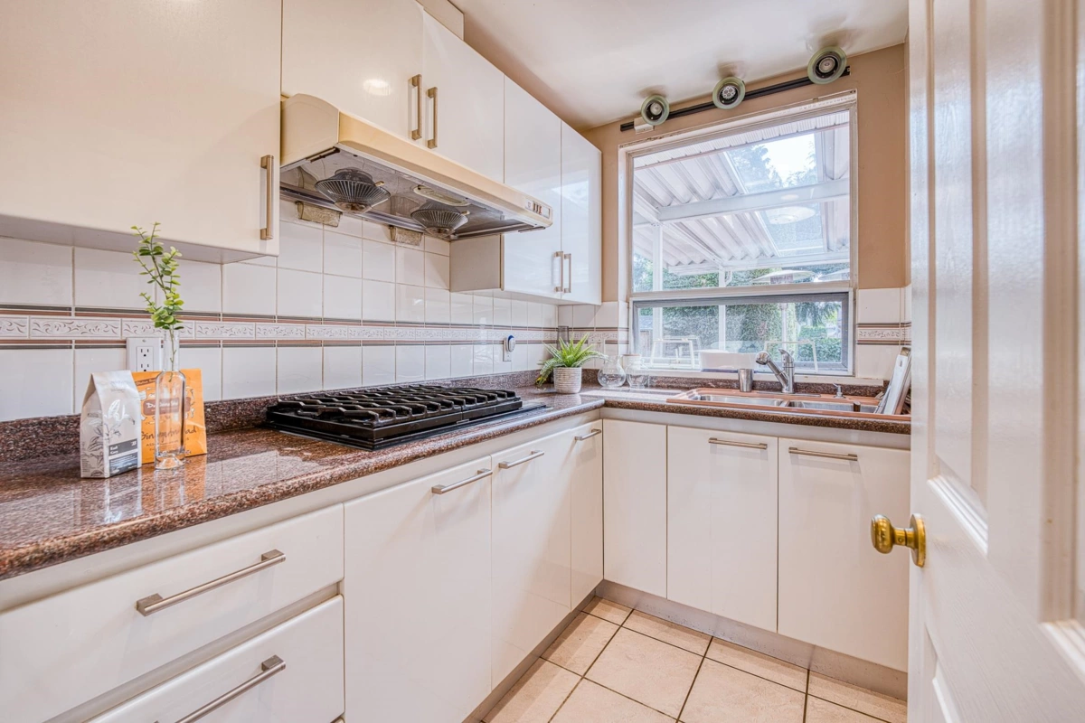 Breakfast Nook Photo of 3660 Granville Avenue, Richmond, BC