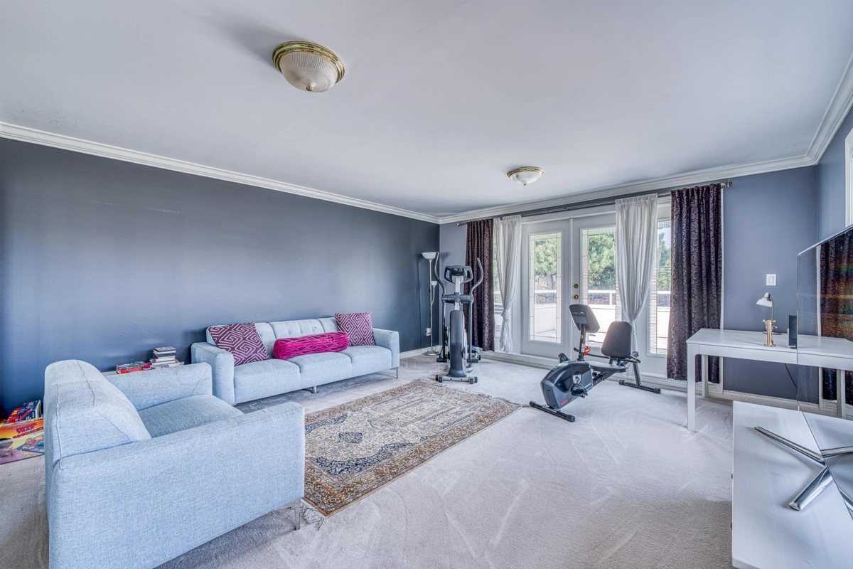 Entry Foyer Photo of 3660 Granville Avenue, Richmond, BC