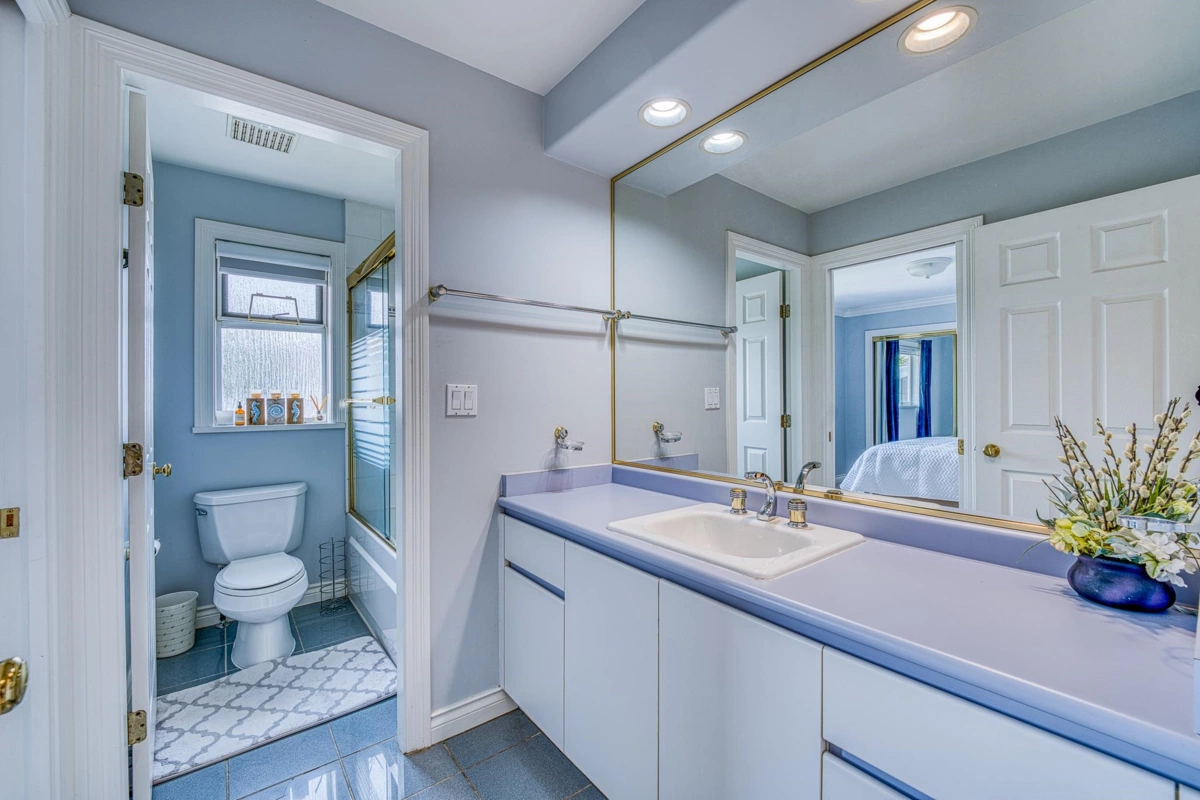 Mudroom Photo of 3660 Granville Avenue, Richmond, BC