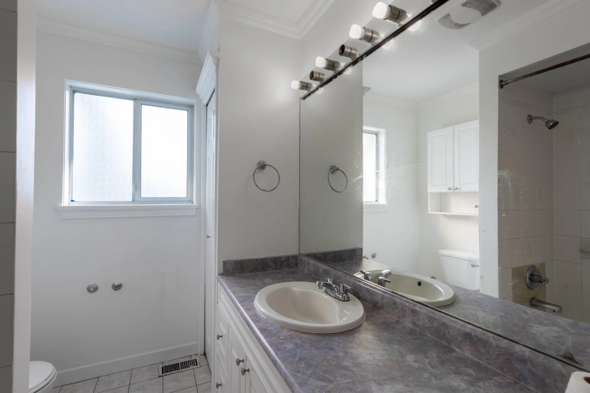 Garage Interior Photo of 15032 Swallow Drive, Surrey, BC