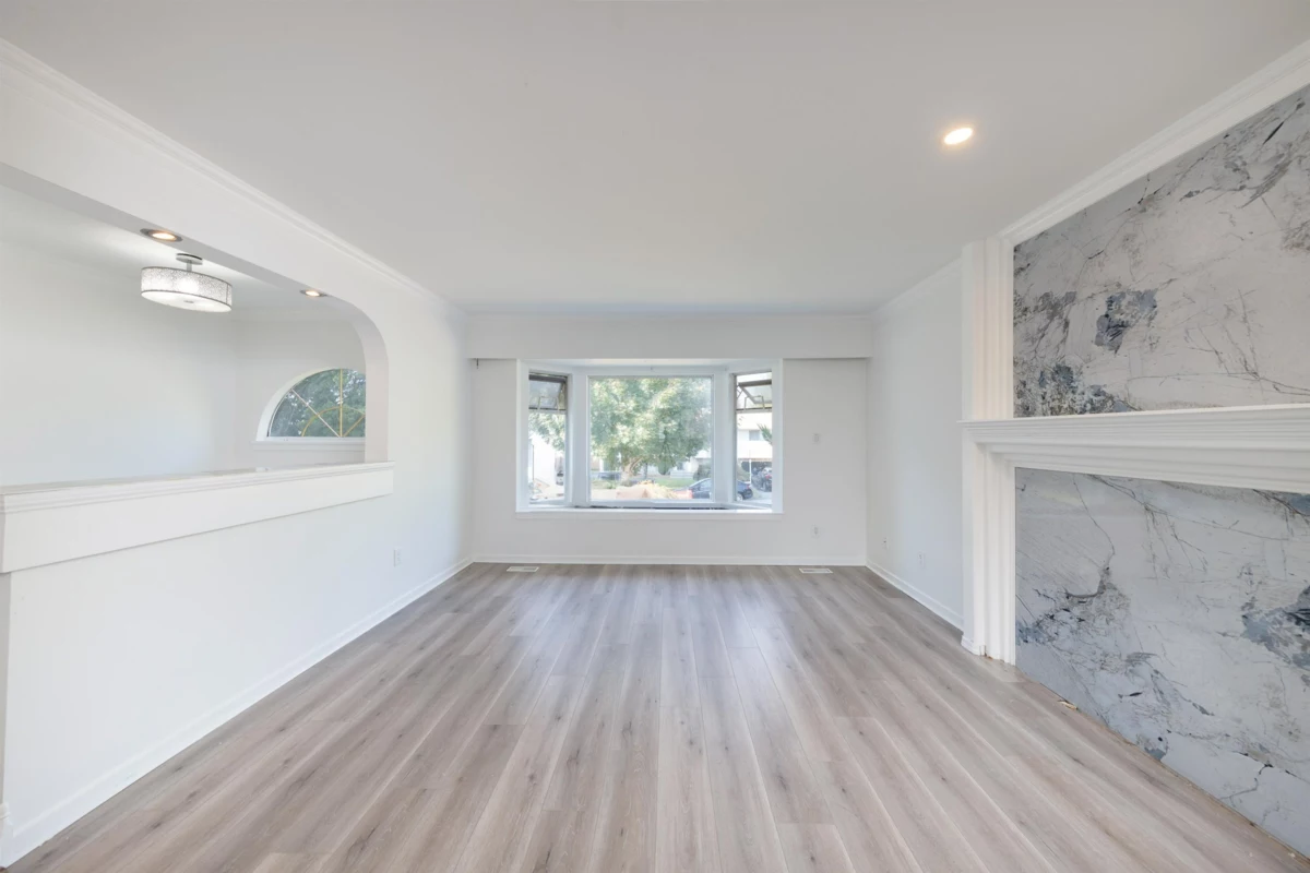 Kitchen Island Photo of 15032 Swallow Drive, Surrey, BC