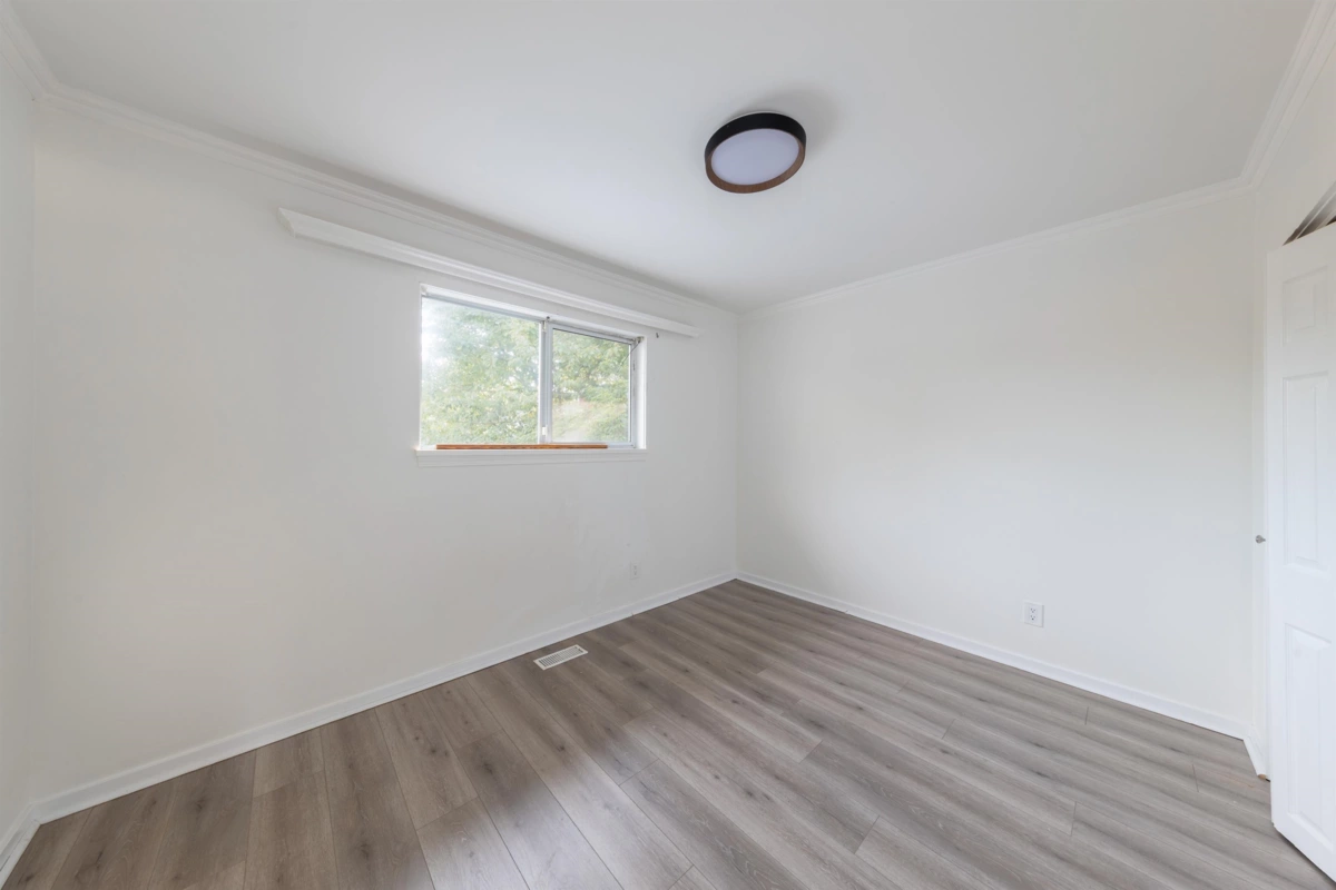Laundry Room Photo of 15032 Swallow Drive, Surrey, BC