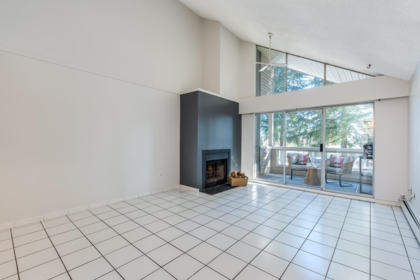 302 932 Robinson Street, Coquitlam, BC, Coquitlam — Apartment/Condo for sale