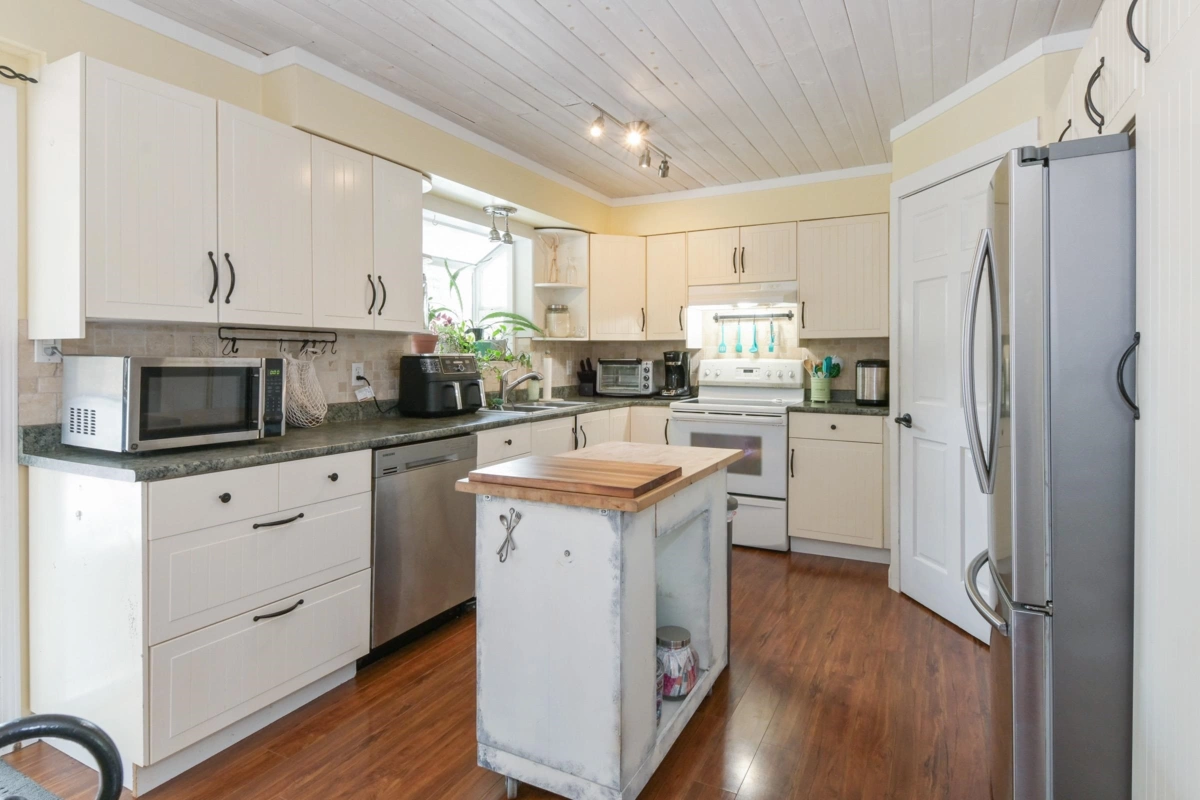 Family Room Photo of 3628 203a Street, Langley, BC