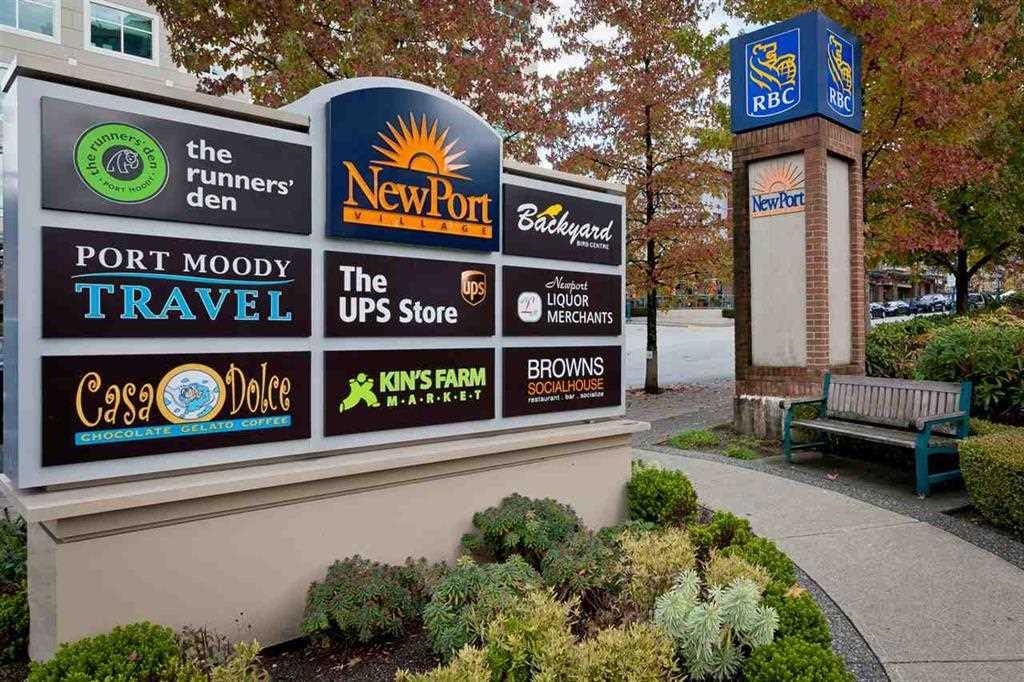 Breakfast Nook Photo of 2982 Sunnyside Road, Anmore, BC