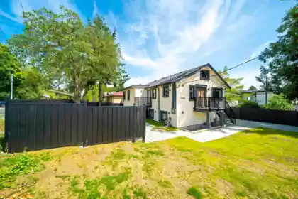 Aerial View of 7620 Gilley Avenue, Burnaby, BC