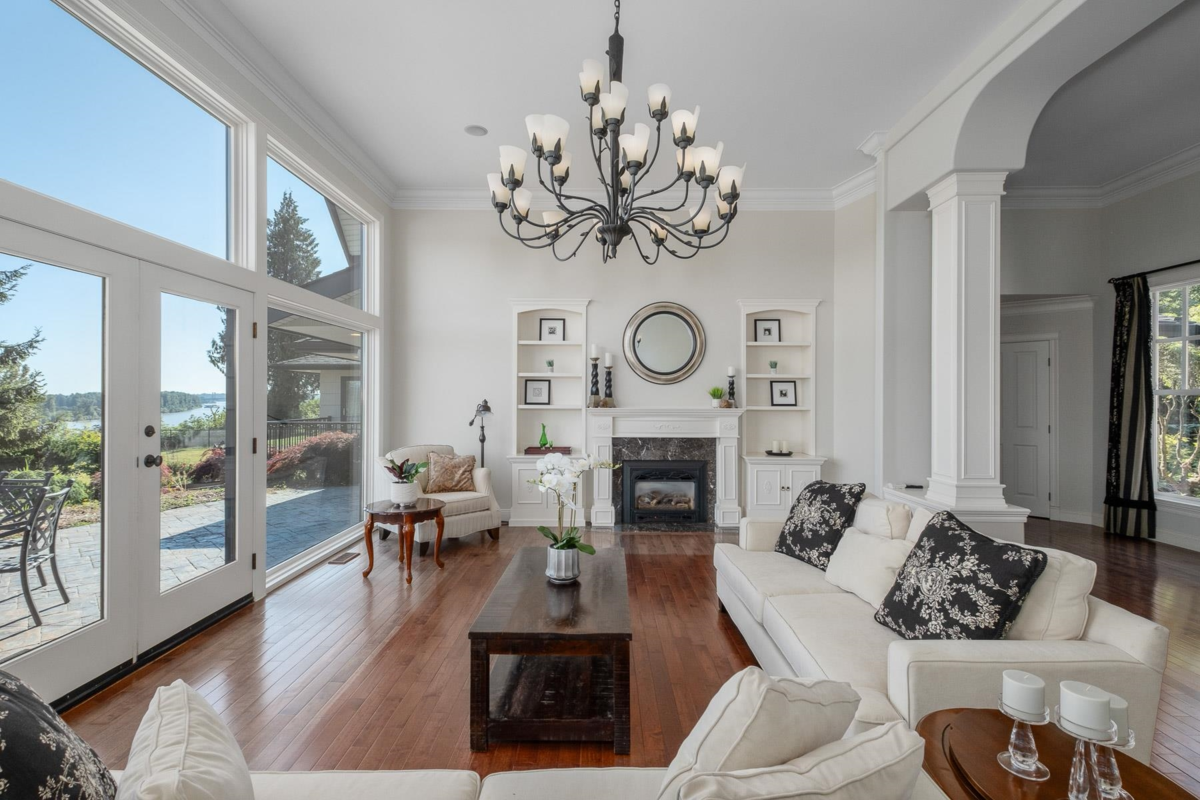 Breakfast Nook Photo of 21850 River Road, Maple Ridge, BC