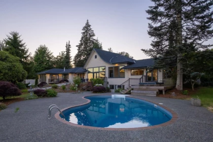 21850 River Road, Maple Ridge, BC, Maple Ridge — Single Family Residence for sale