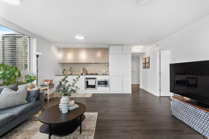 1502 988 Quayside Drive, New Westminster, BC, New Westminster — Apartment/Condo for sale