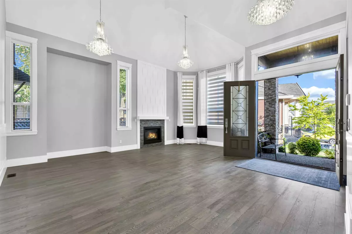 Family Room Photo of 14856 75a Avenue, Surrey, BC