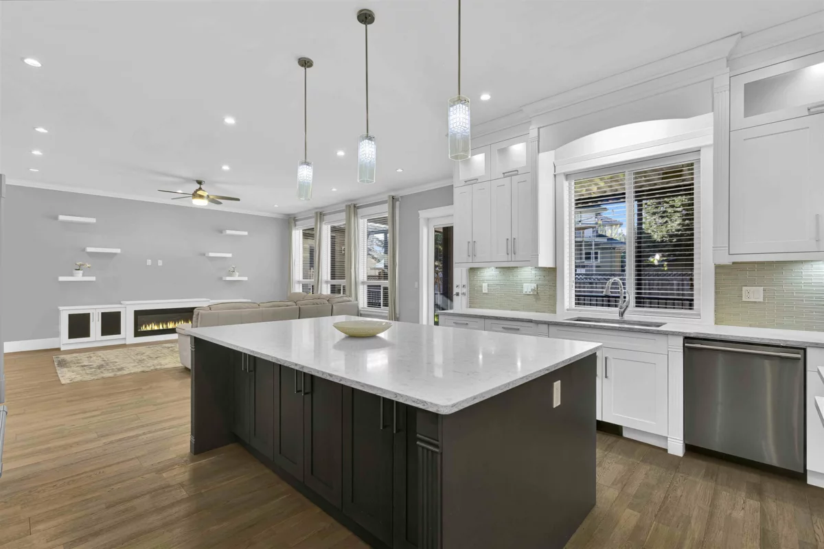 Walk-In Closet Photo of 14856 75a Avenue, Surrey, BC