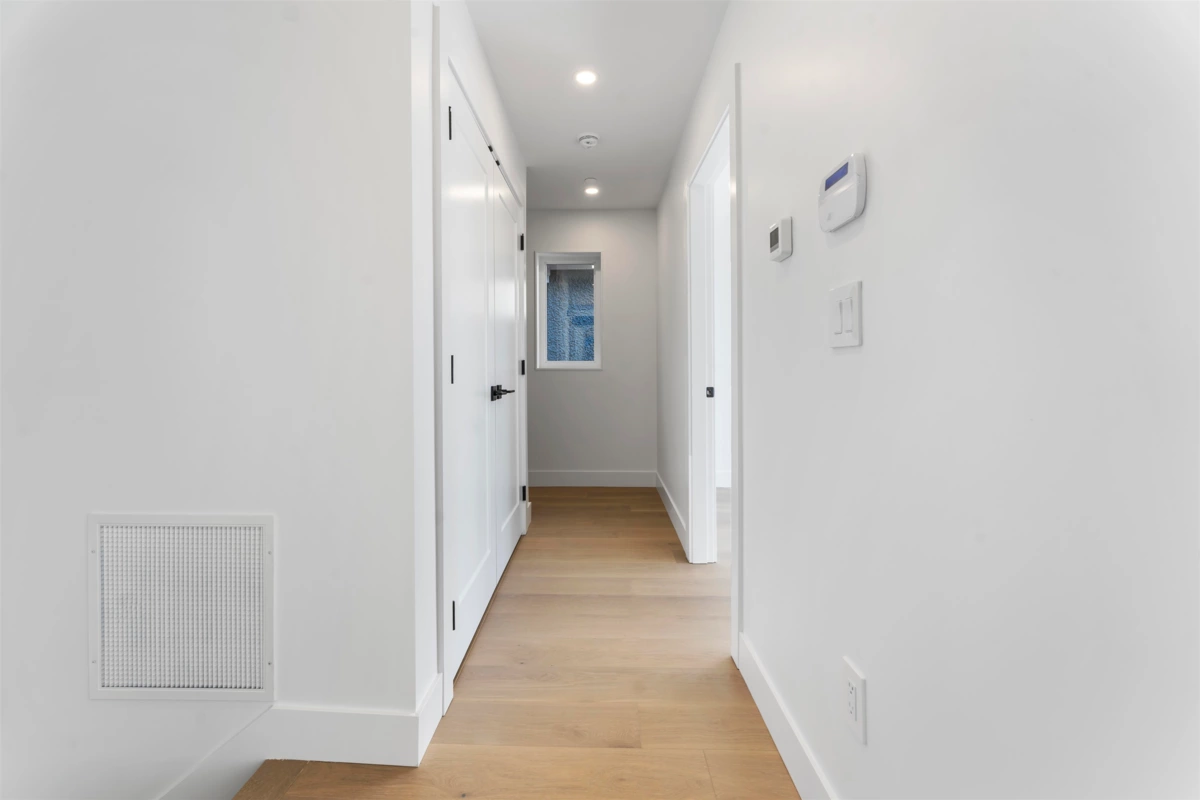 Guest Bathroom Photo of 2 2138 W 48th Avenue, Vancouver, BC