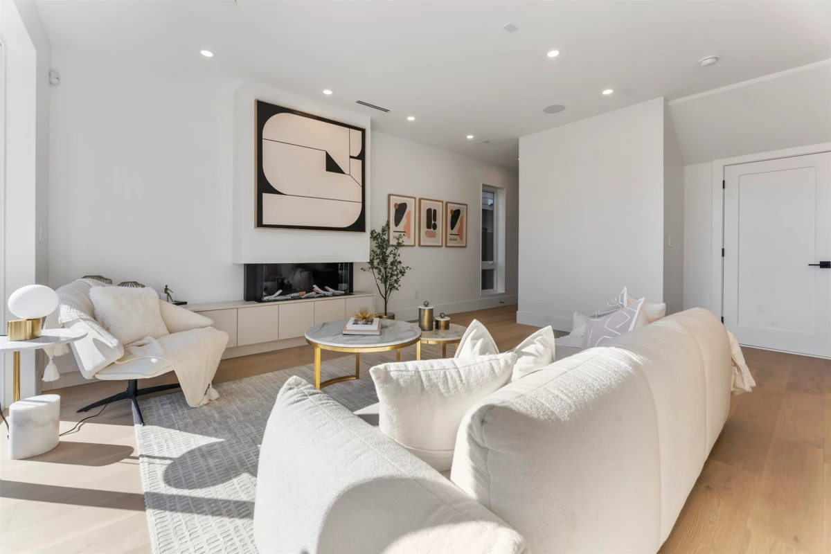 Kitchen Island Photo of 2 2138 W 48th Avenue, Vancouver, BC