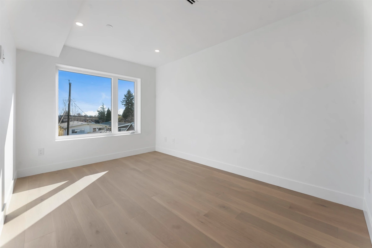 Walk-In Closet Photo of 2 2138 W 48th Avenue, Vancouver, BC