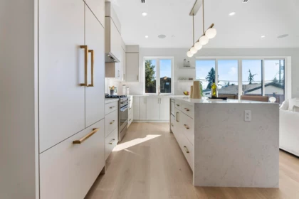 2 2138 W 48th Avenue, Vancouver, BC, Vancouver — Half Duplex for sale