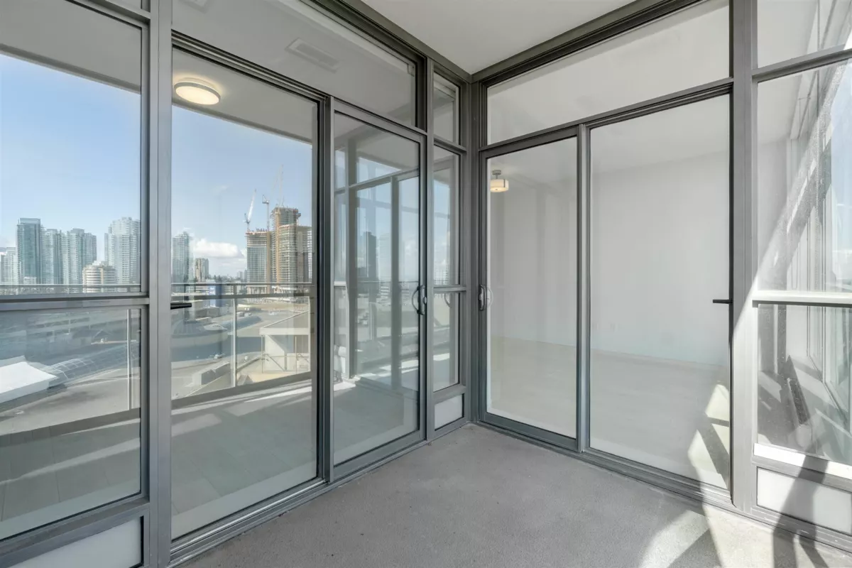 Office / Den Photo of 1501 6098 Station Street, Burnaby, BC