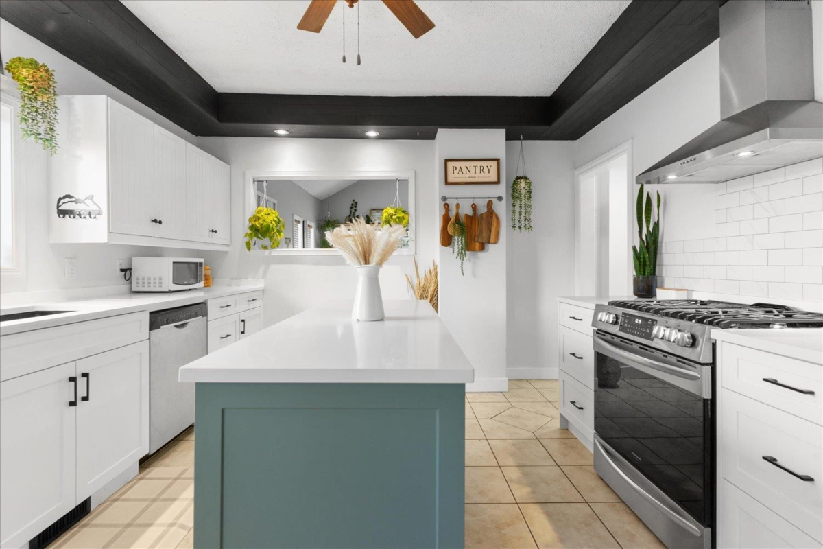 Bedroom 2 Photo of 7123 Rochester Avenue, Chilliwack, BC