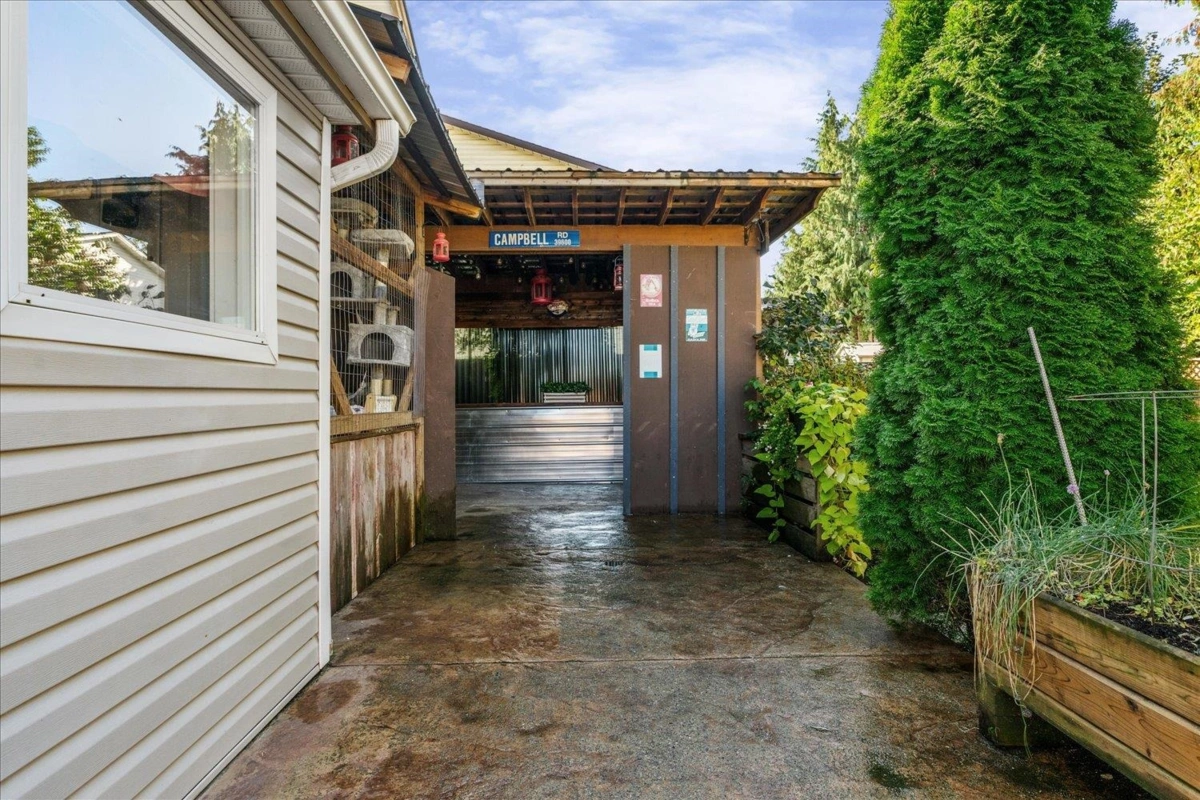 Front Yard Photo of 7123 Rochester Avenue, Chilliwack, BC