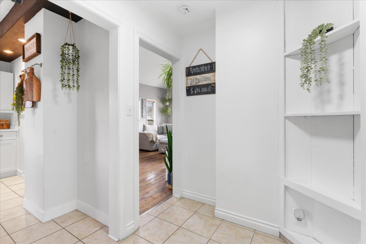 Powder Room Photo of 7123 Rochester Avenue, Chilliwack, BC