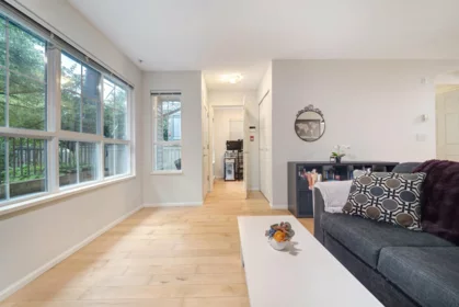 1131 Ross Road, North Vancouver, BC, North Vancouver — Apartment/Condo for sale