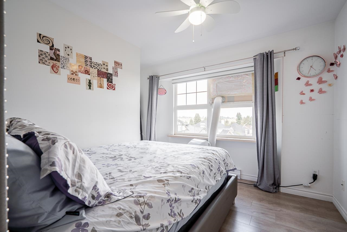 Entry Foyer Photo of 14616 75a Avenue, Surrey, BC