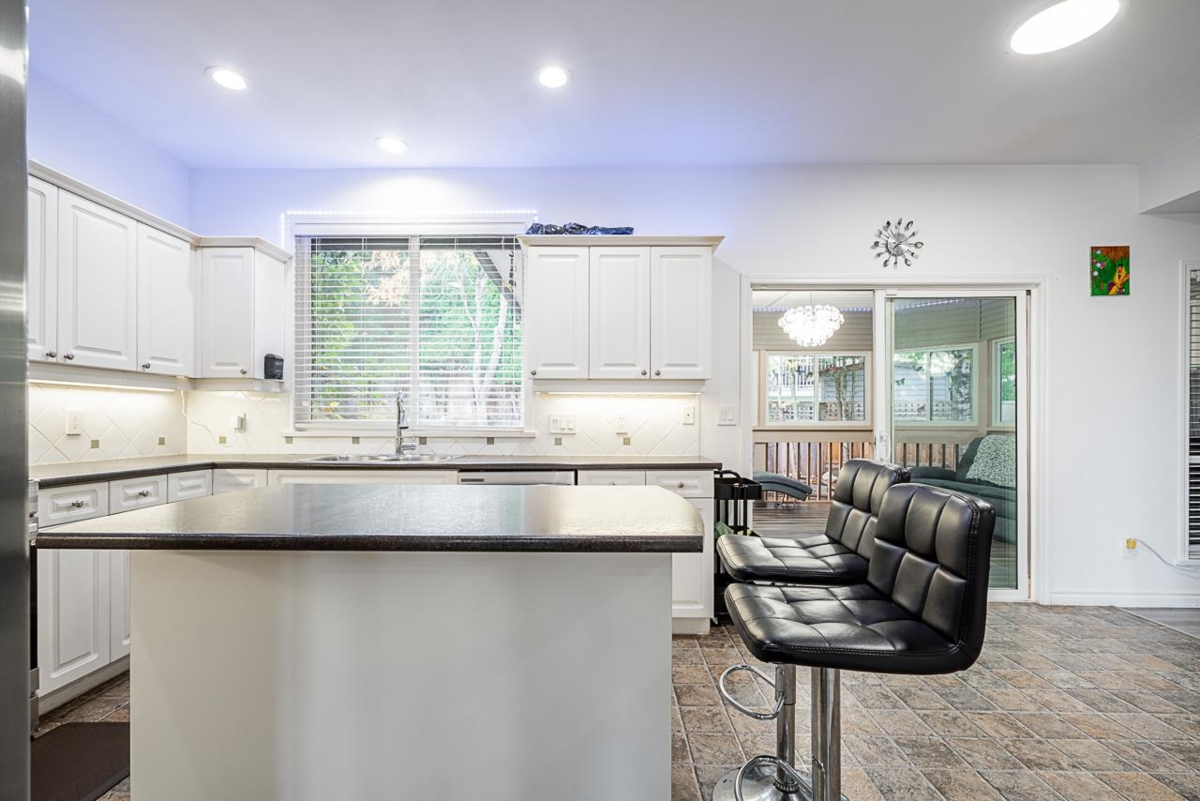 Primary Bedroom Photo of 14616 75a Avenue, Surrey, BC