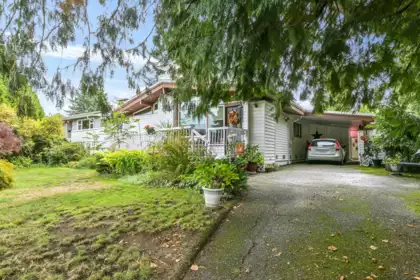 14086 77a Avenue, Surrey, BC, Surrey — Single Family Residence for sale