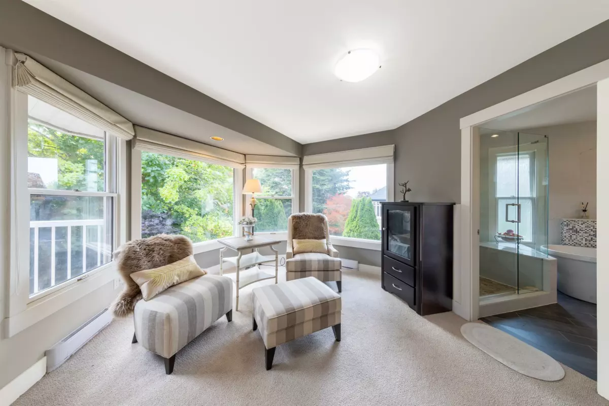 Entry Foyer Photo of 12576 18 Avenue, Surrey, BC