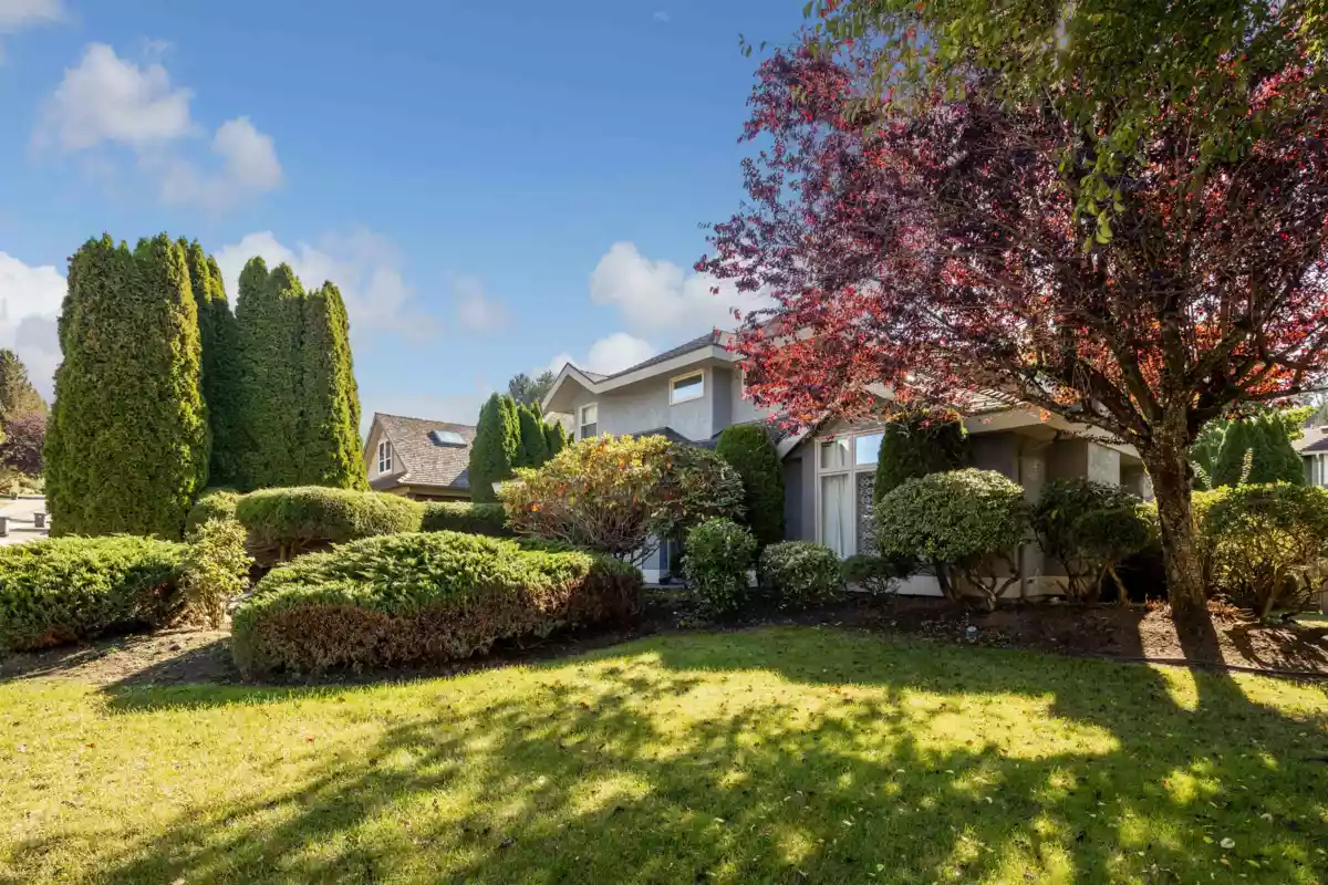 Fitness Center Photo Near 12576 18 Avenue, Surrey, BC