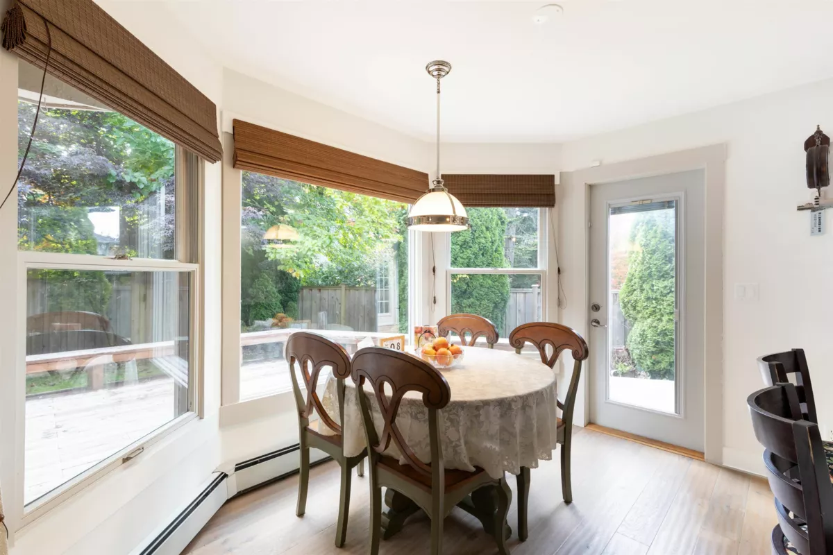Guest Bathroom Photo of 12576 18 Avenue, Surrey, BC