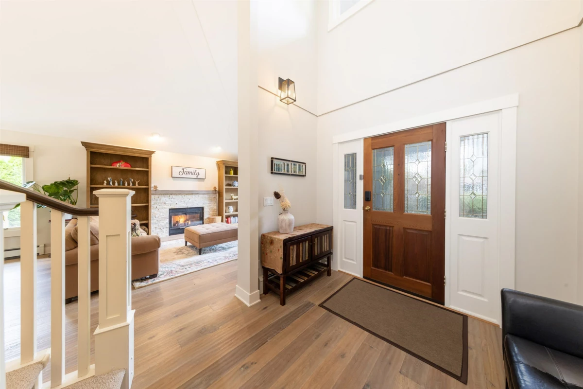 Living Room Photo of 12576 18 Avenue, Surrey, BC