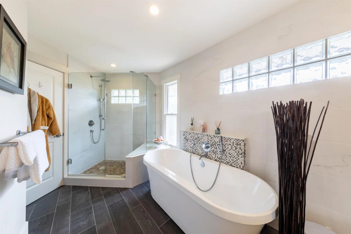 Outdoor Deck Photo of 12576 18 Avenue, Surrey, BC