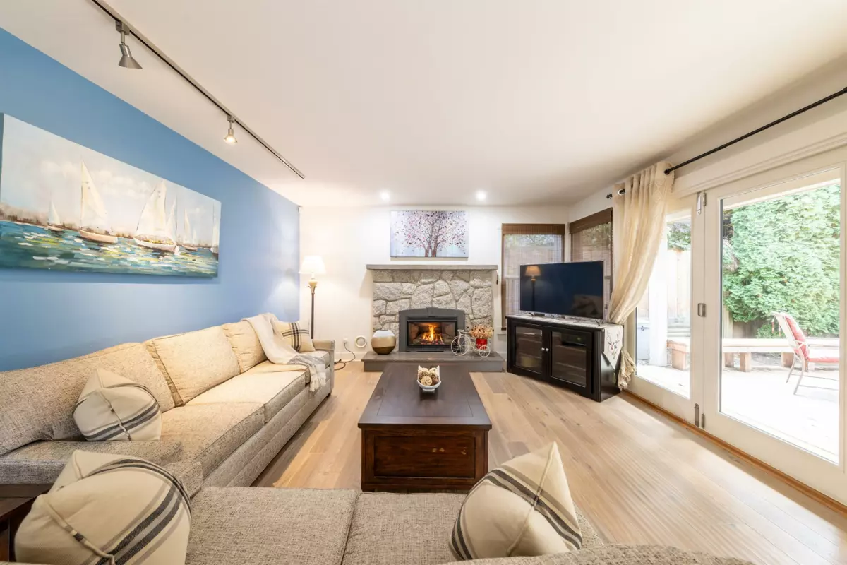 Primary Bathroom Photo of 12576 18 Avenue, Surrey, BC