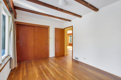 Breakfast Nook Photo of 4386 Erwin Drive, West Vancouver, BC