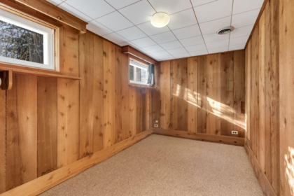 Entry Foyer Photo of 4386 Erwin Drive, West Vancouver, BC