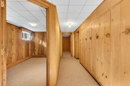 Mudroom Photo of 4386 Erwin Drive, West Vancouver, BC
