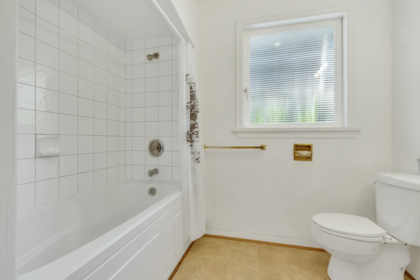 Primary Bedroom Photo of 4386 Erwin Drive, West Vancouver, BC