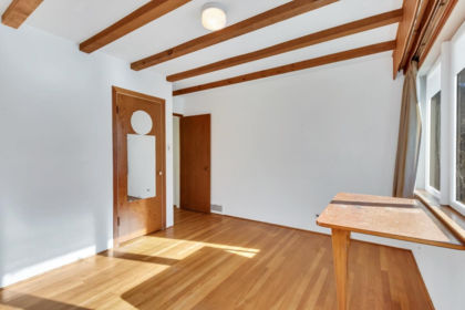 Walk-In Closet Photo of 4386 Erwin Drive, West Vancouver, BC