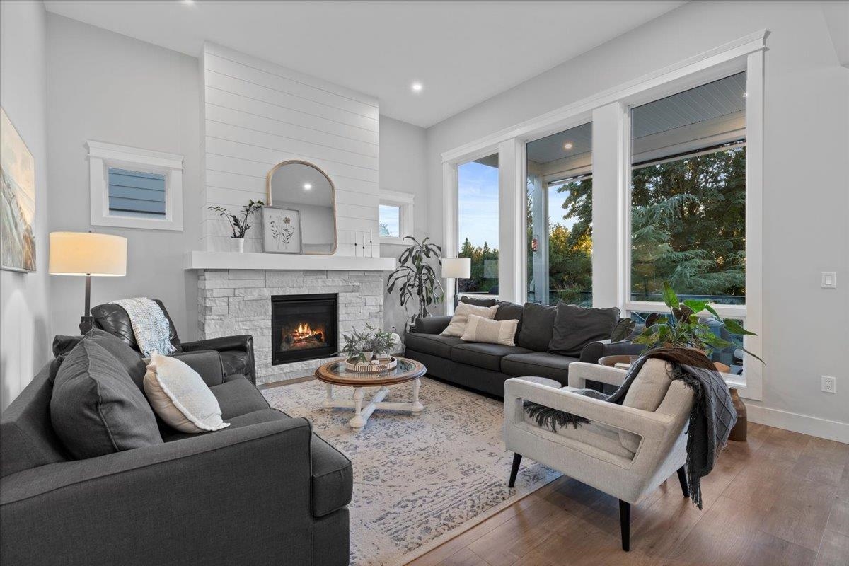 Kitchen Photo of 17 4217 Old Clayburn Road, Abbotsford, BC