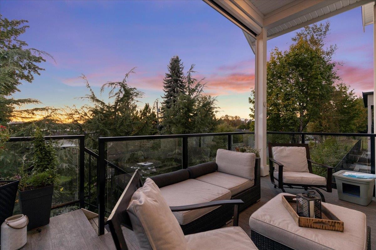 Laundry Room Photo of 17 4217 Old Clayburn Road, Abbotsford, BC