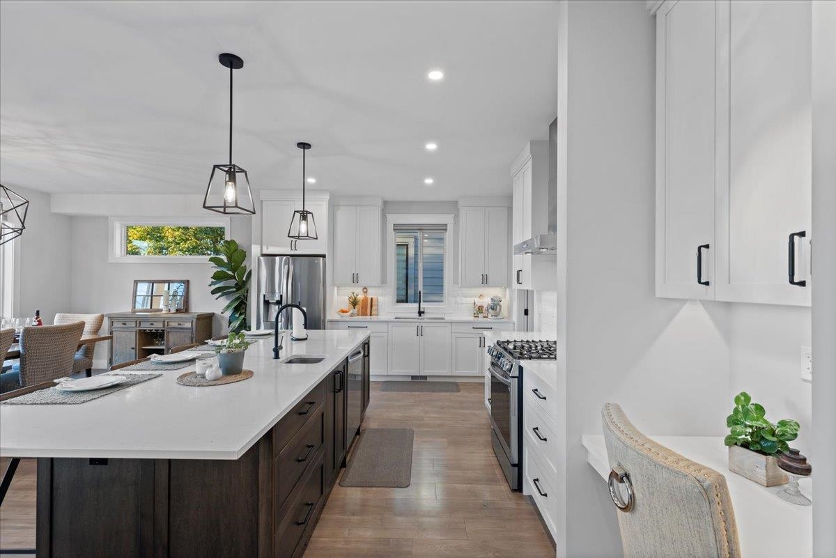 Primary Bedroom Photo of 17 4217 Old Clayburn Road, Abbotsford, BC