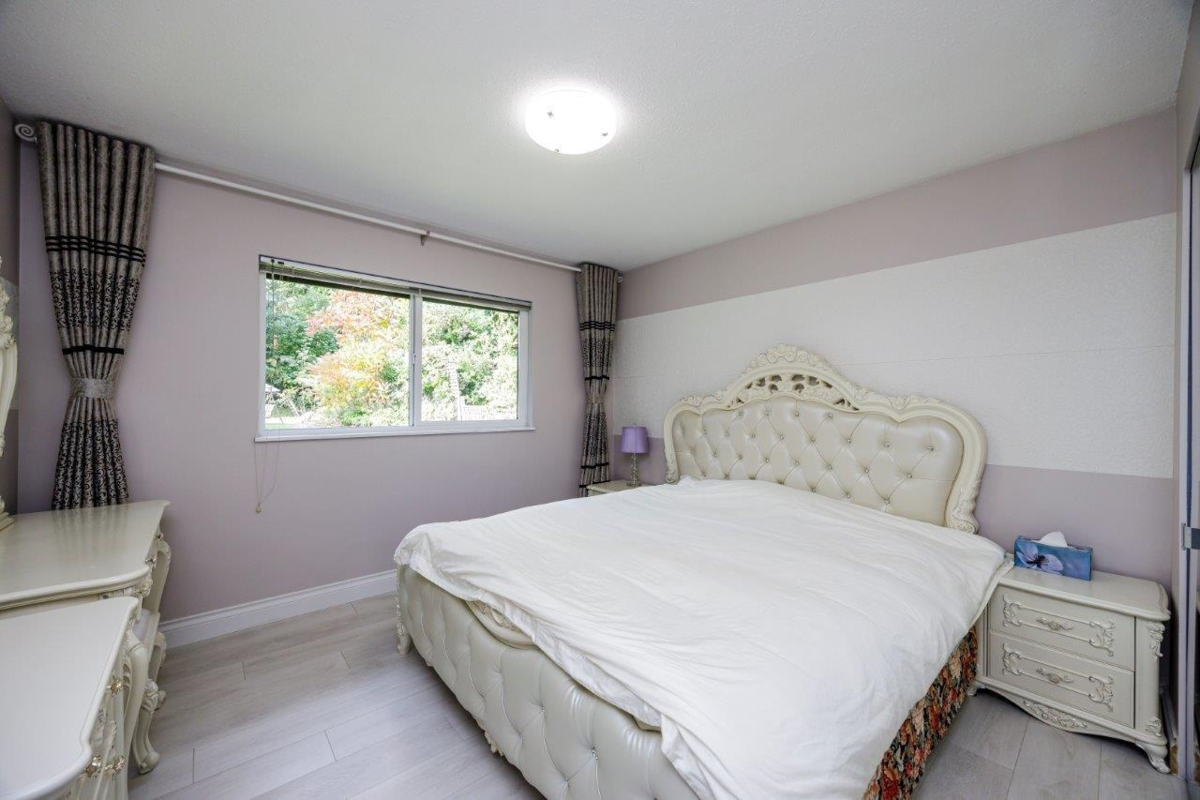 Guest Bathroom Photo of 1427 Appin Road, North Vancouver, BC