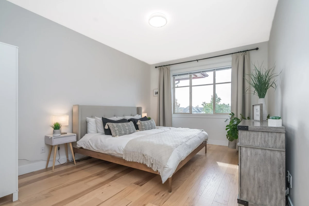 Guest Bathroom Photo of 306 16483 64 Avenue, Surrey, BC