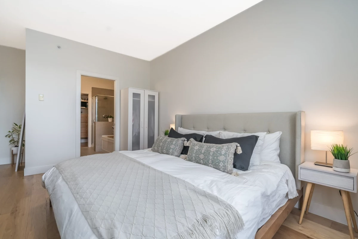 Powder Room Photo of 306 16483 64 Avenue, Surrey, BC