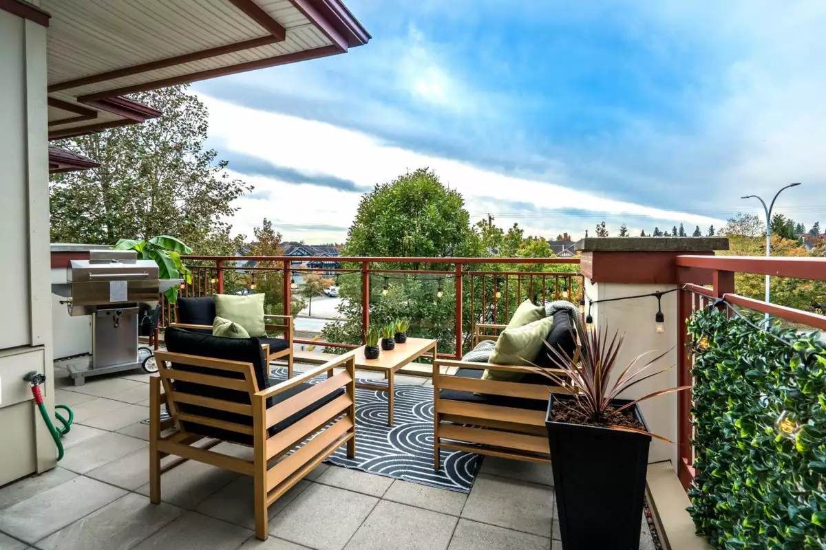 Staircase Photo of 306 16483 64 Avenue, Surrey, BC