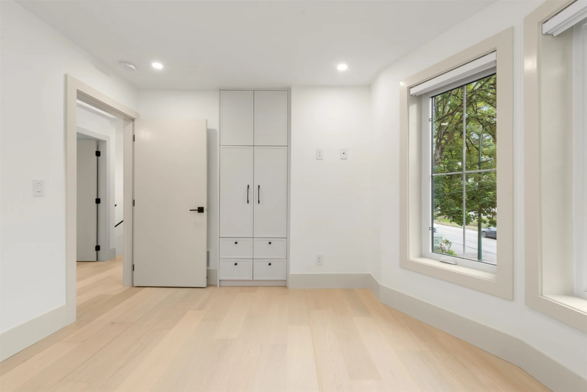 Basement Recreation Room Photo of 1 365 E 33rd Avenue, Vancouver, BC