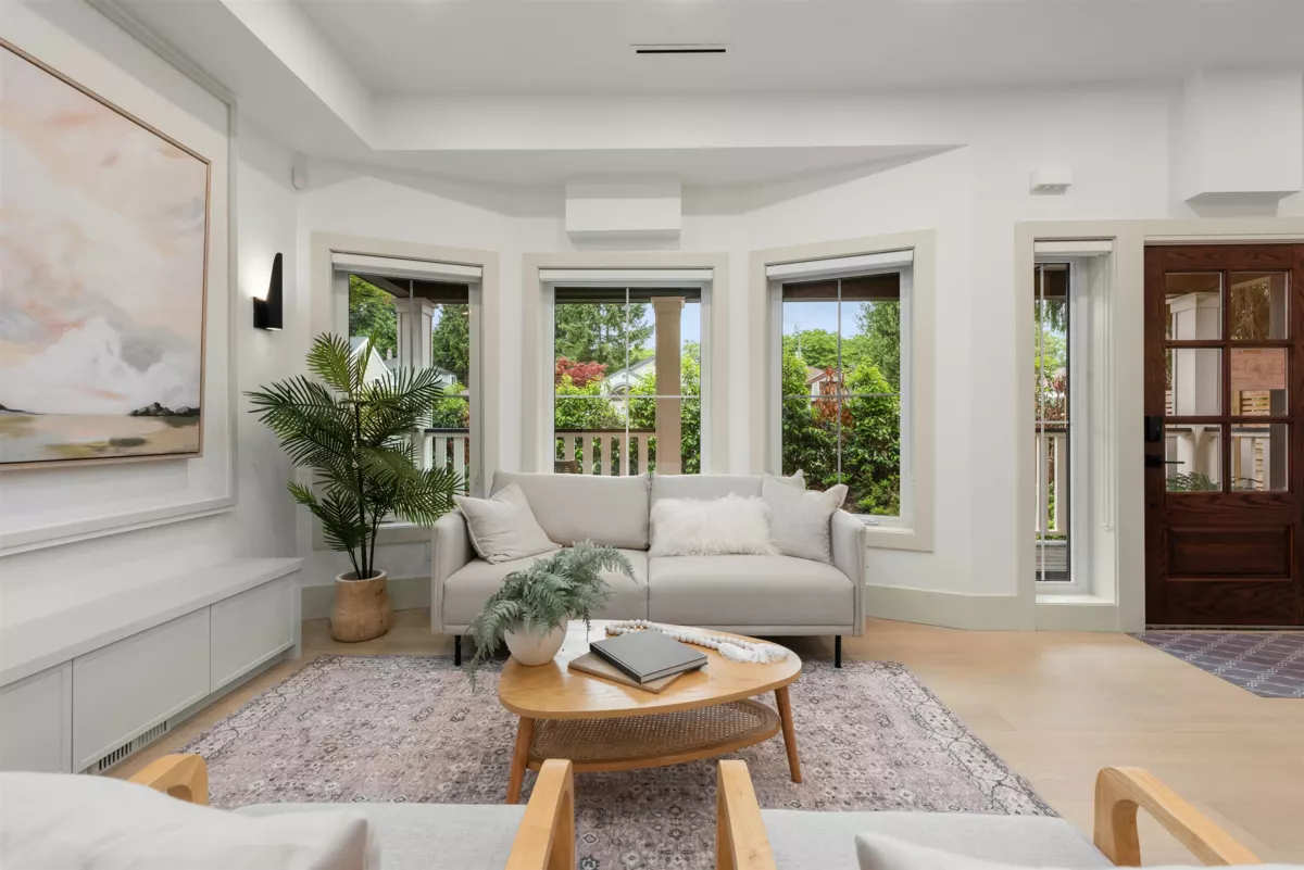 Breakfast Nook Photo of 1 365 E 33rd Avenue, Vancouver, BC